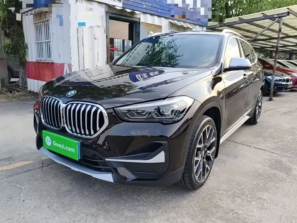 BMW X1 — фото 1