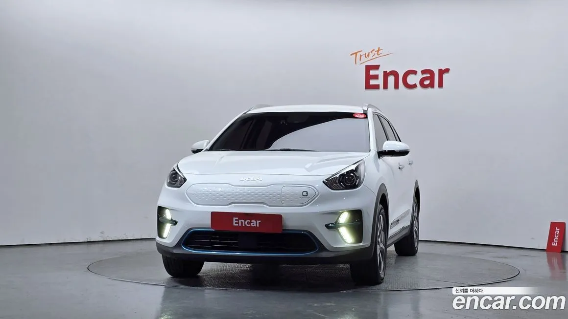 Kia Niro — фото 8