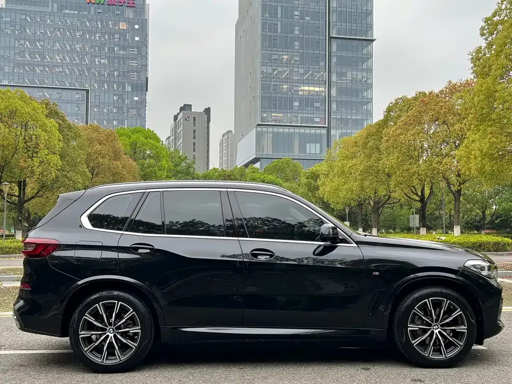 BMW X5 (Import) — фото 3