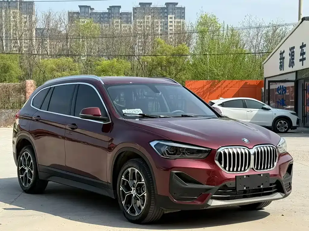 BMW X1 — фото 1