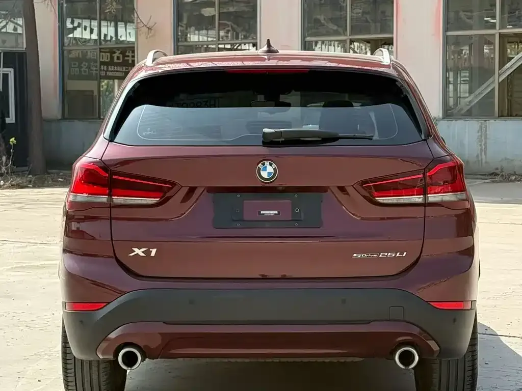 BMW X1 — фото 2