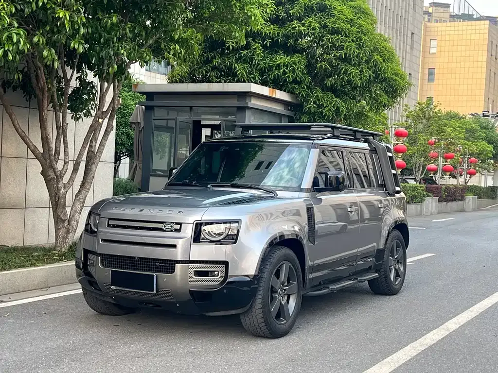 Land Rover Defender — фото 1