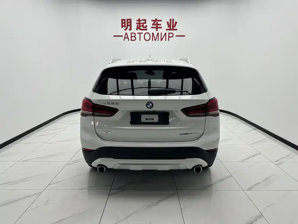 BMW X1 — фото 10