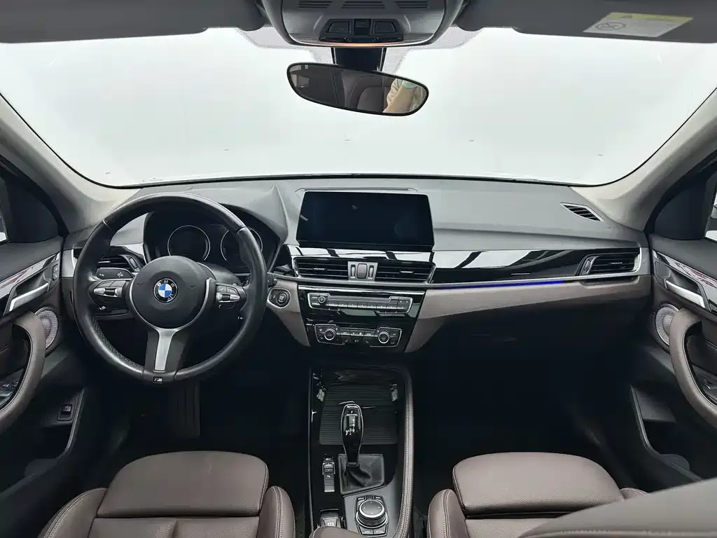 BMW X1 — фото 9