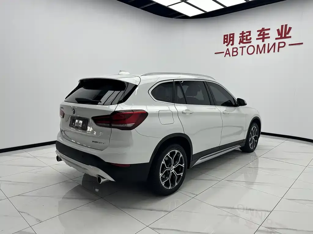 BMW X1 — фото 5
