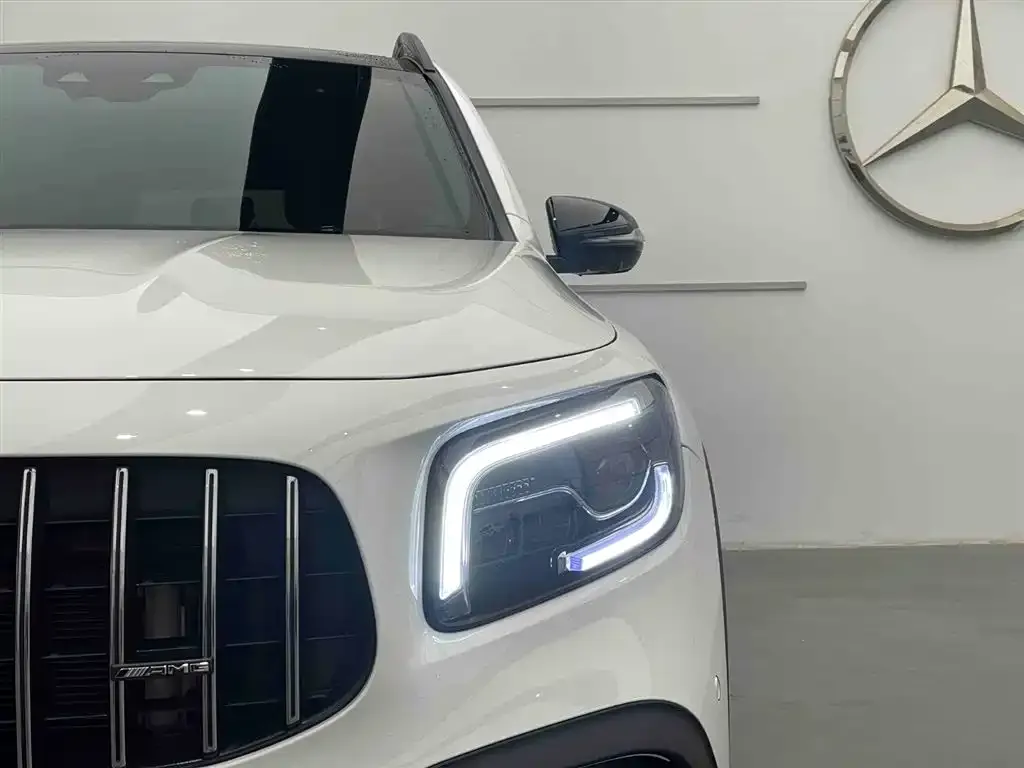 Mercedes-Benz GLB AMG — фото 4