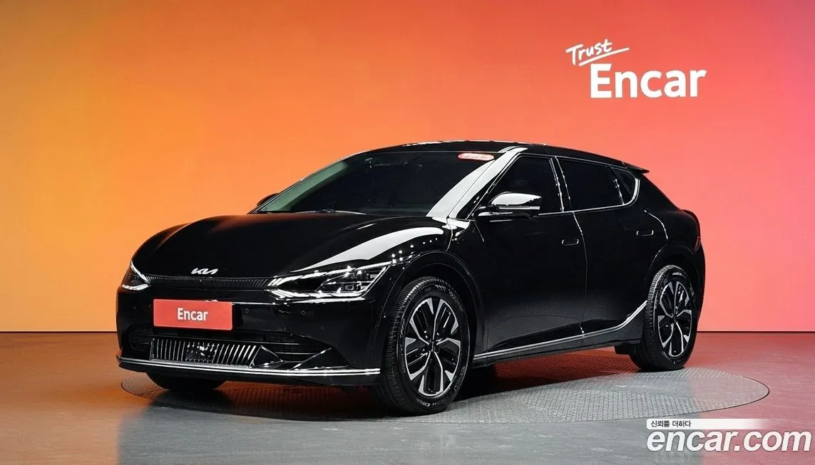 Kia EV6 — фото 1