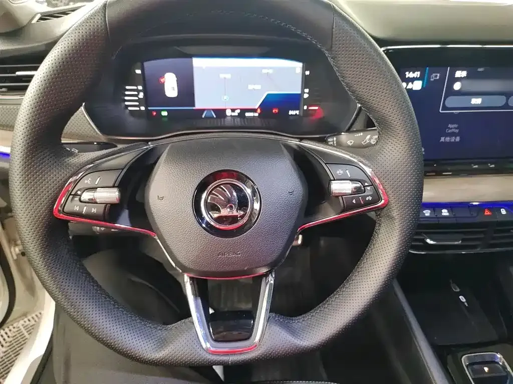 Skoda Octavia — фото 4