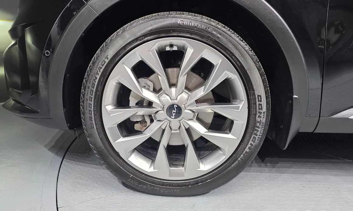 Kia Sorento — фото 8