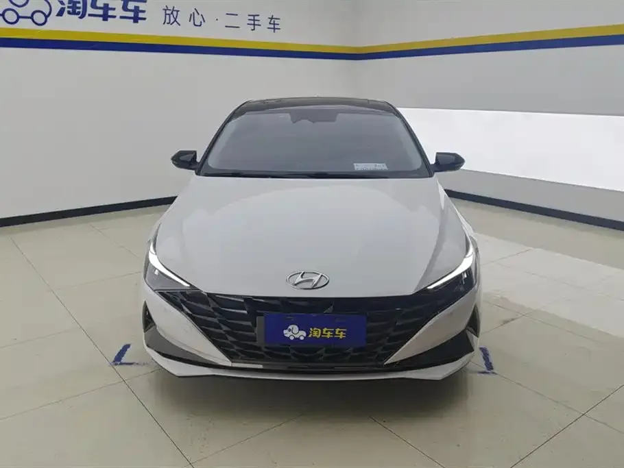 Hyundai Elantra — фото 8