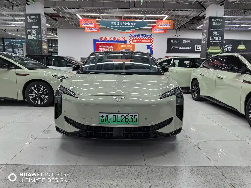 Hongqi EH7 — фото 10