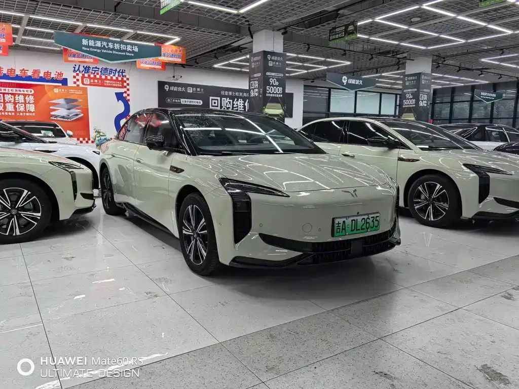 Hongqi EH7 — фото 8