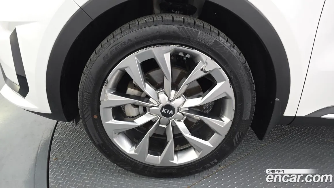 Kia Sorento — фото 9