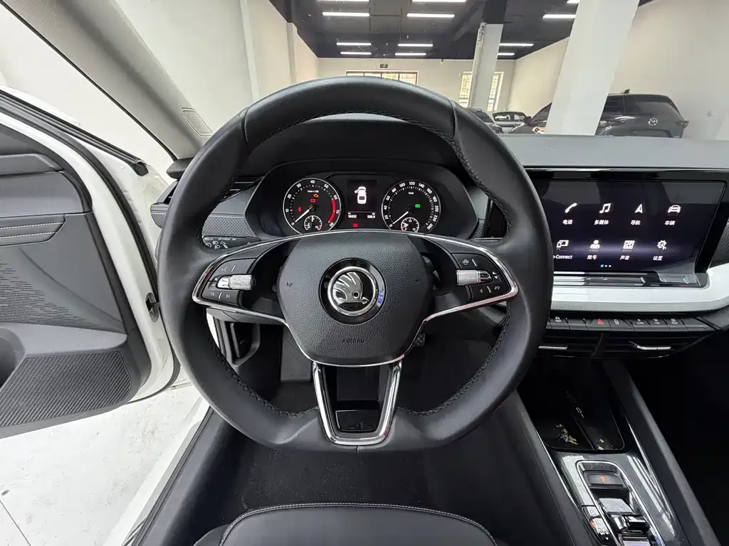 Skoda Octavia — фото 3