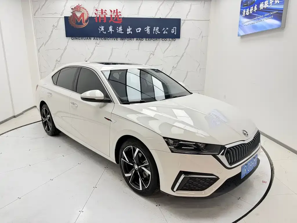 Skoda Octavia — фото 4