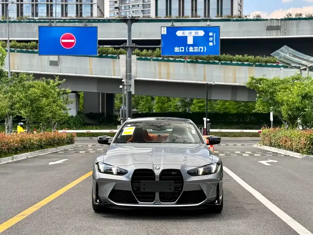 BMW M4 — фото 1