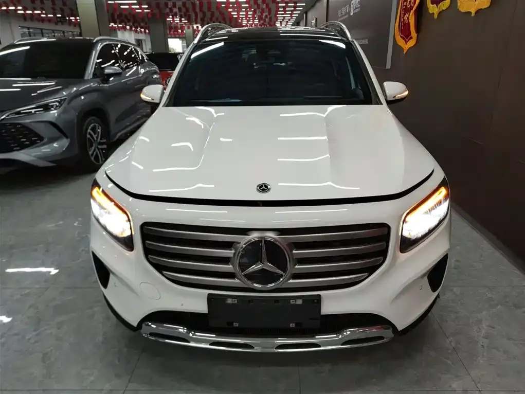 Mercedes-Benz GLB — фото 10