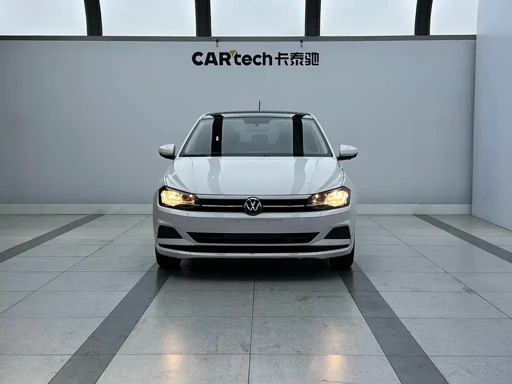 Volkswagen Polo — фото 4