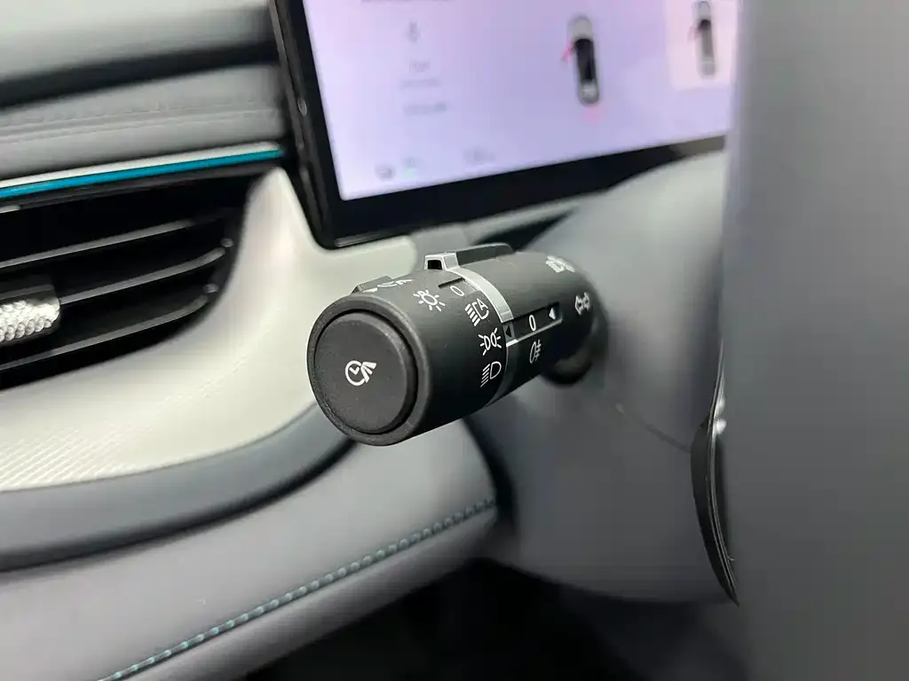 BYD Seal 06GT — фото 10