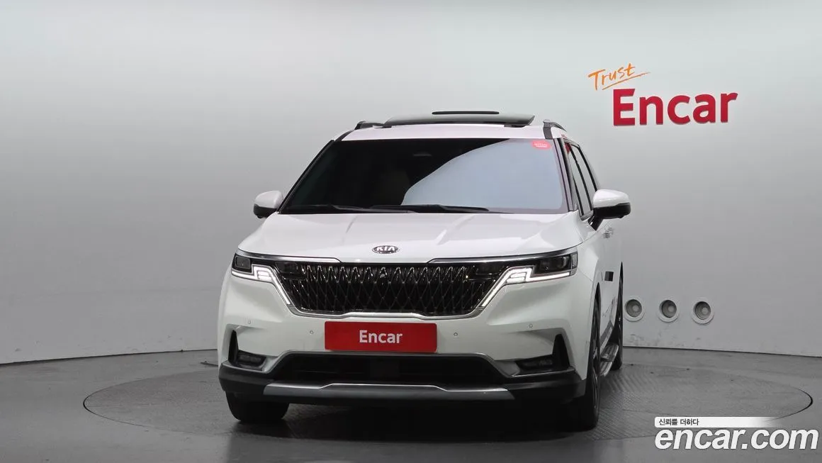 Kia Carnival — фото 10