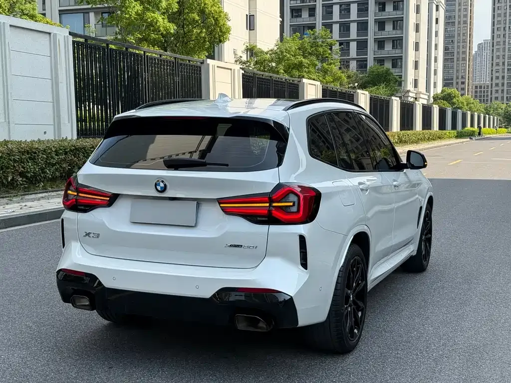 BMW X3 — фото 9