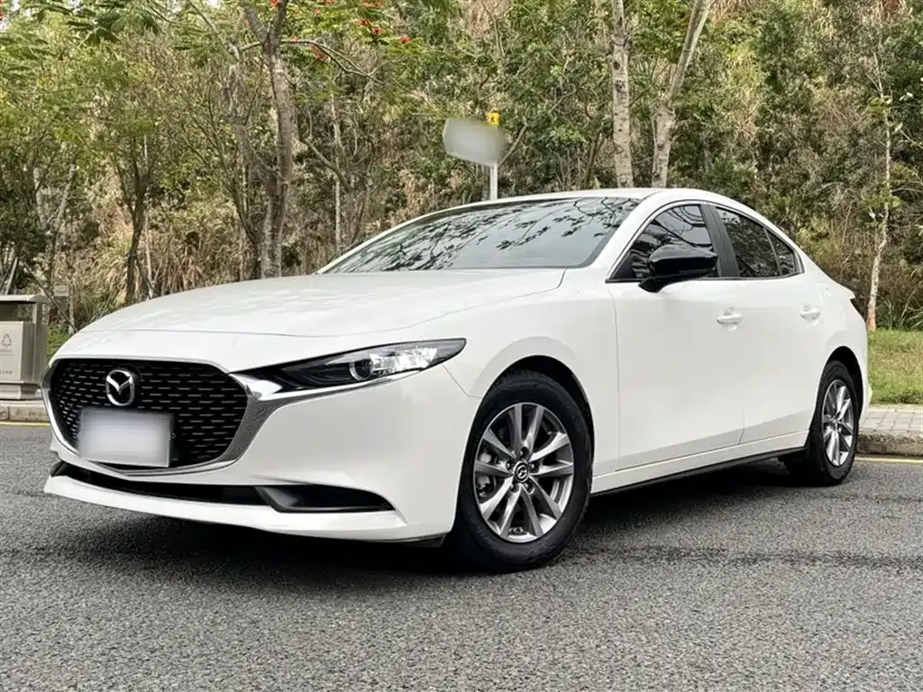 Mazda 3 Axela — фото 1