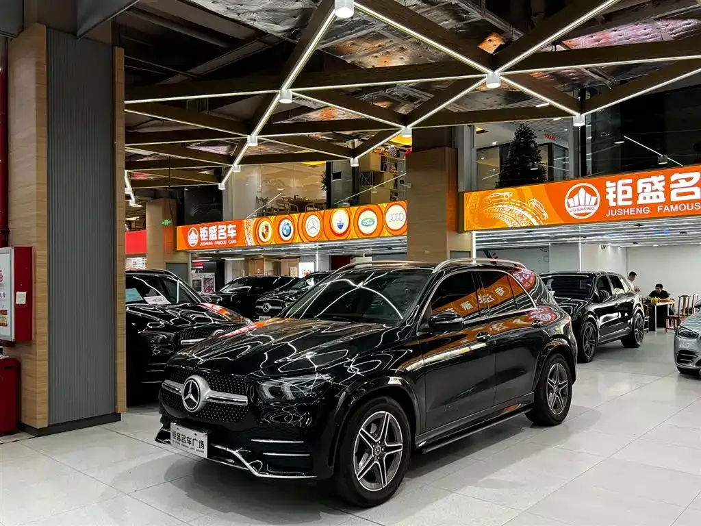Mercedes-Benz GLE — фото 1
