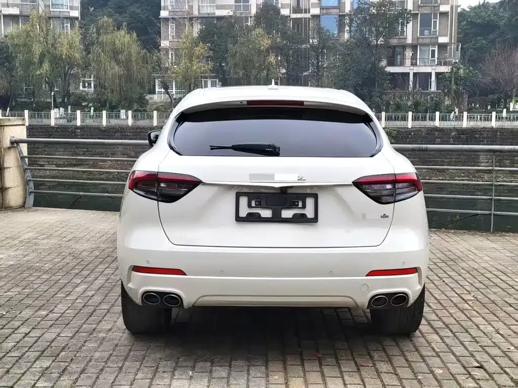 Maserati Levante — фото 3