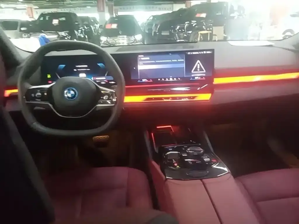 BMW i5 — фото 4