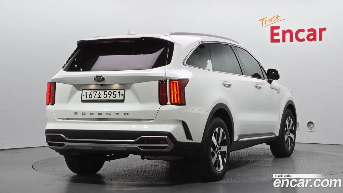 Kia Sorento — фото 4