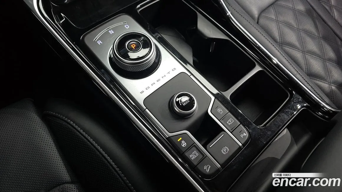 Kia Sorento — фото 6
