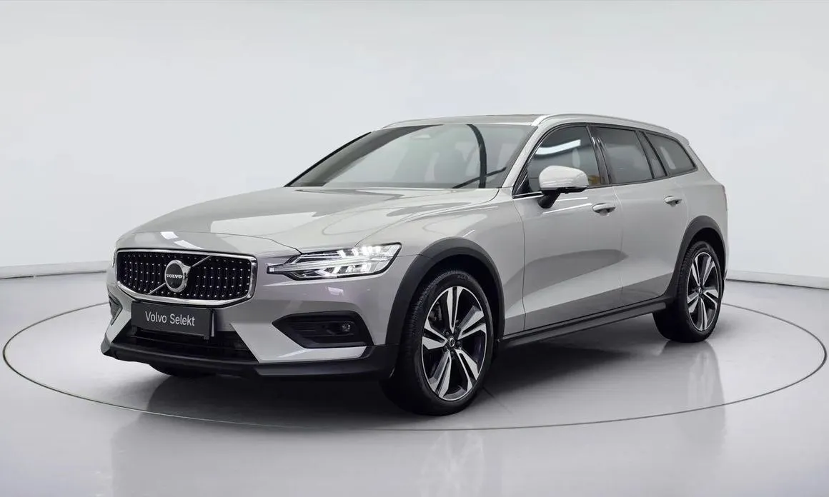 Volvo V60 — фото 1