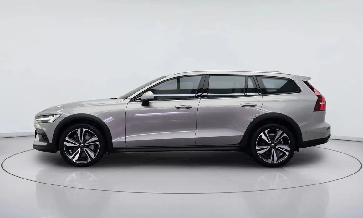 Volvo V60 — фото 4