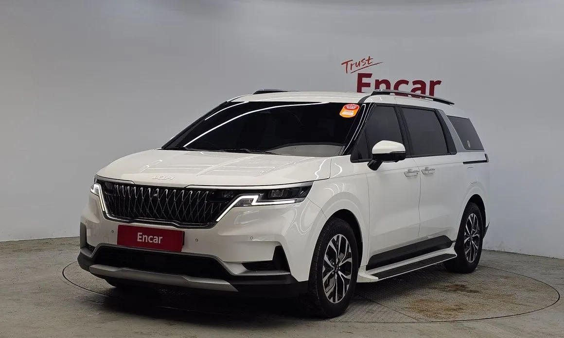 Kia Carnival — фото 1