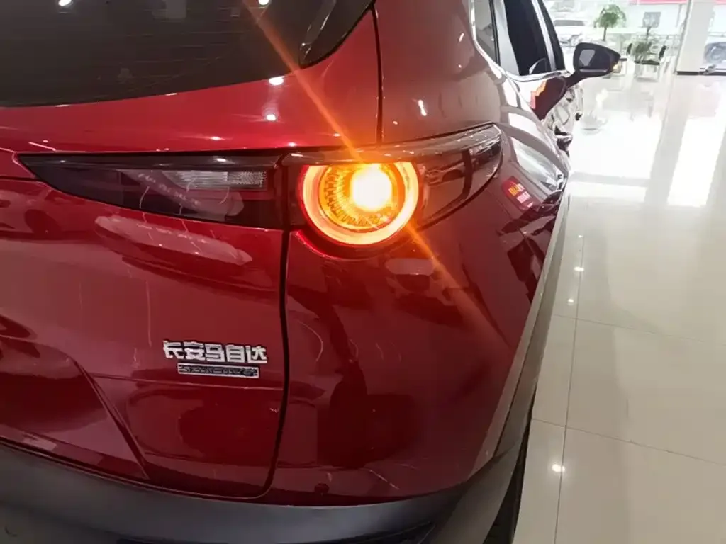 Mazda CX-30 — фото 2