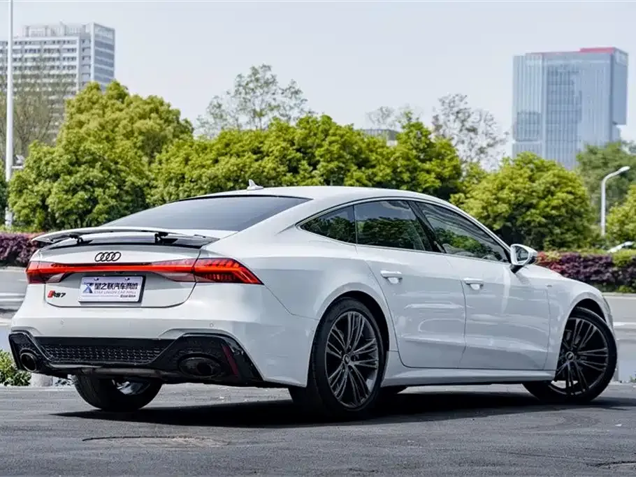Audi A7 — фото 5