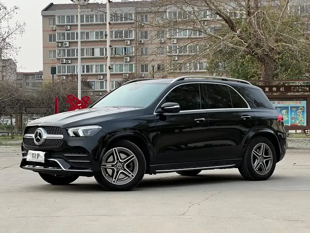 Mercedes-Benz GLE — фото 1
