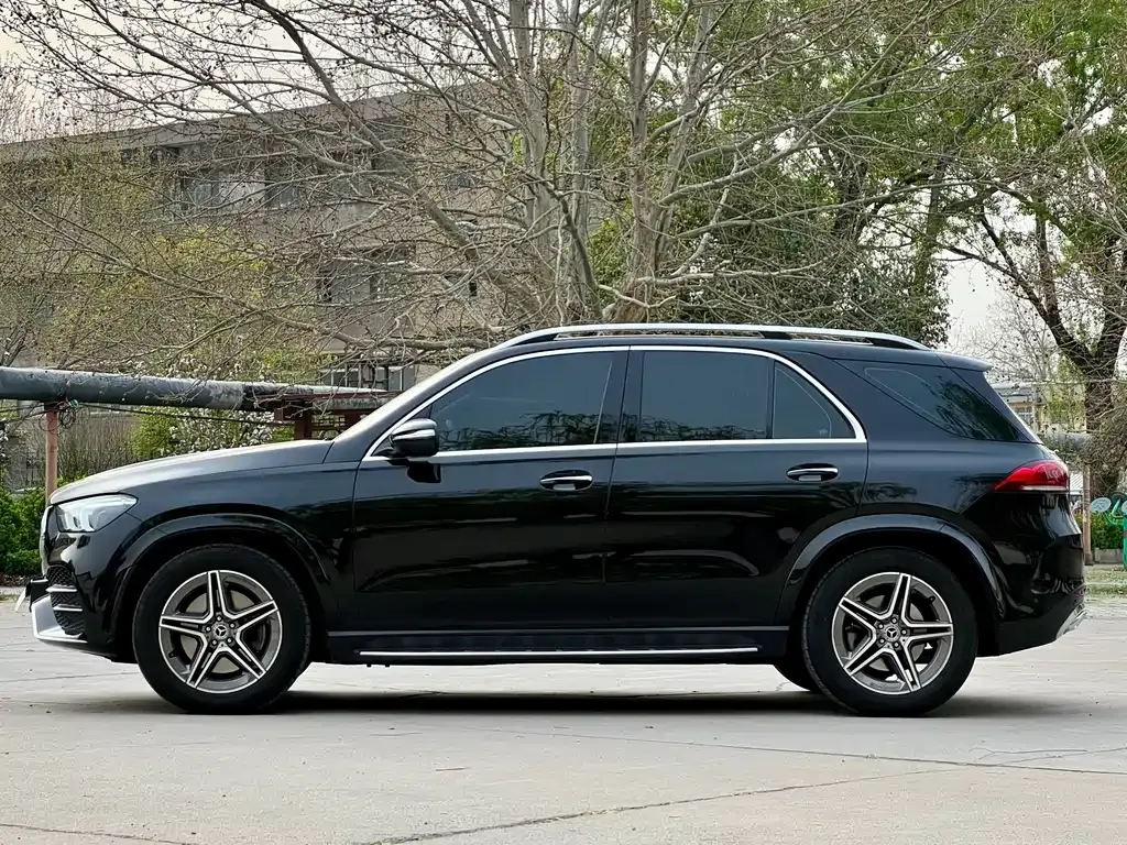 Mercedes-Benz GLE — фото 8