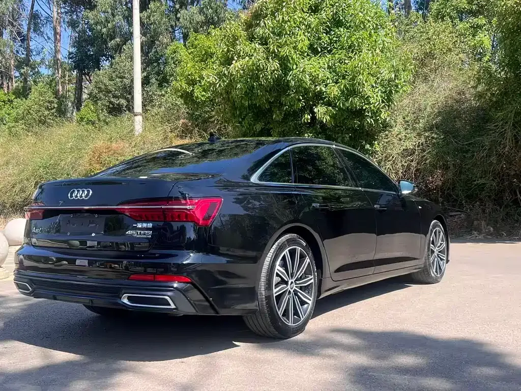 Audi A6L — фото 9