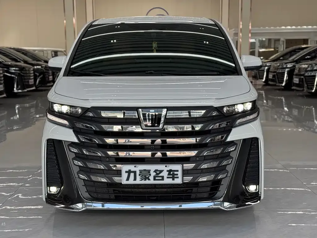 Toyota Vellfire — фото 6