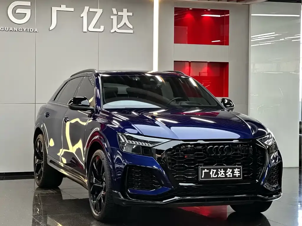 Audi RS Q8 — фото 10