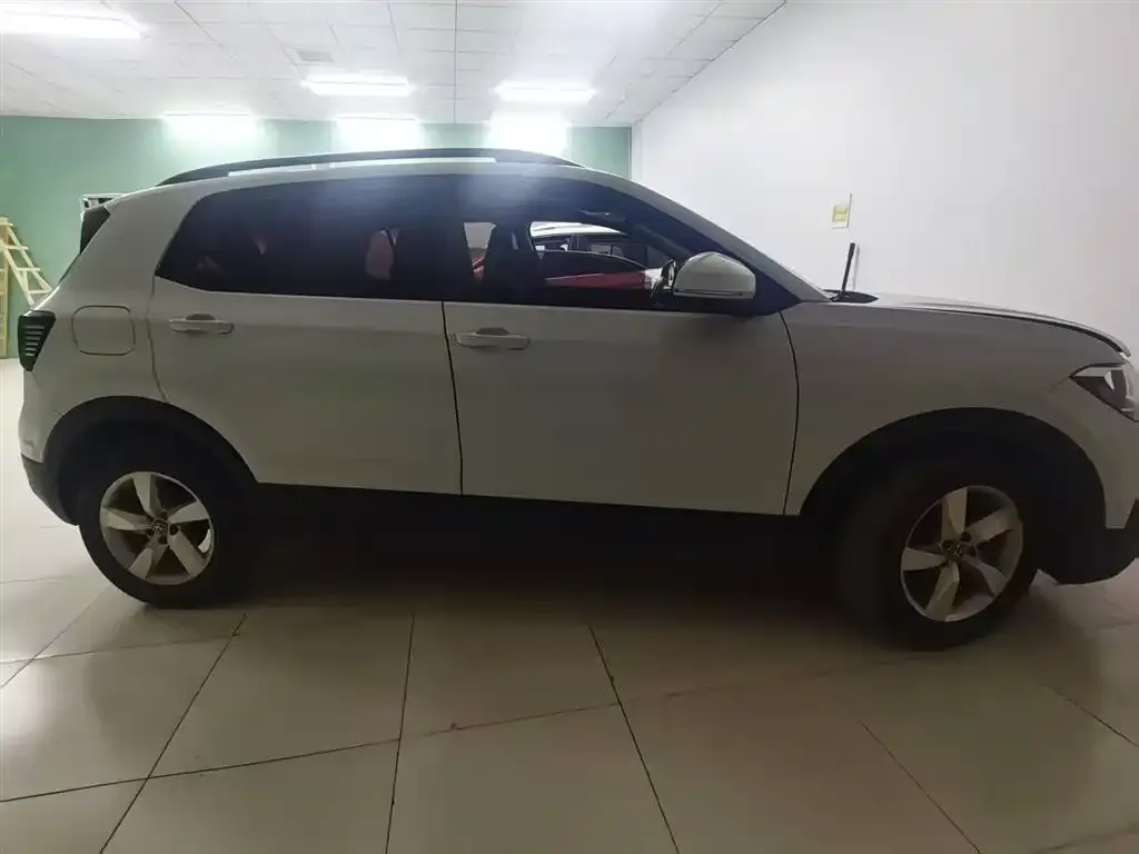 Volkswagen T-Cross — фото 2
