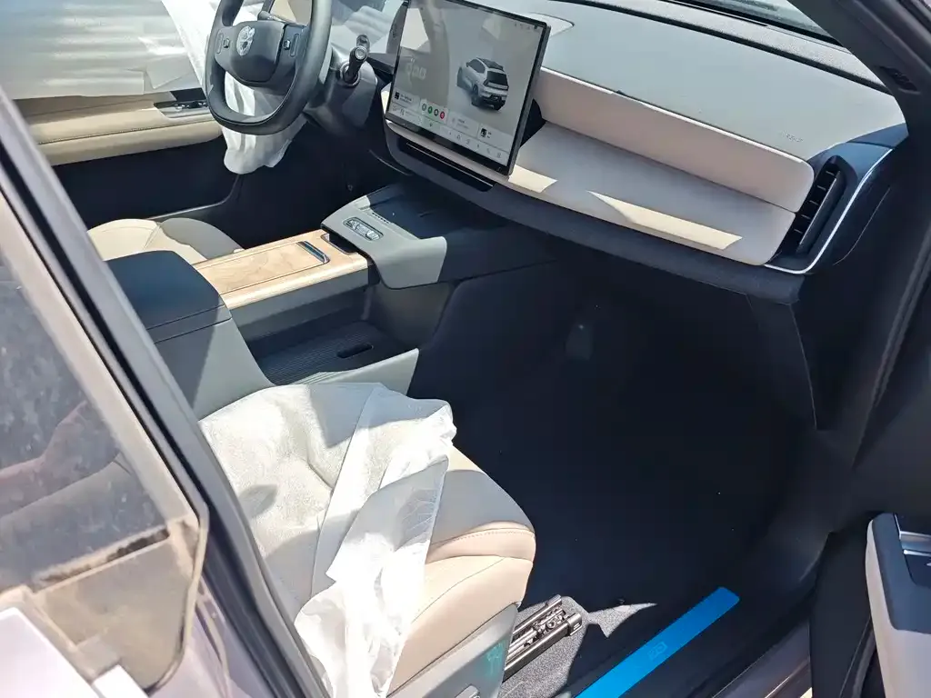 Volvo XC70 Plug-in Hybrid — фото 3
