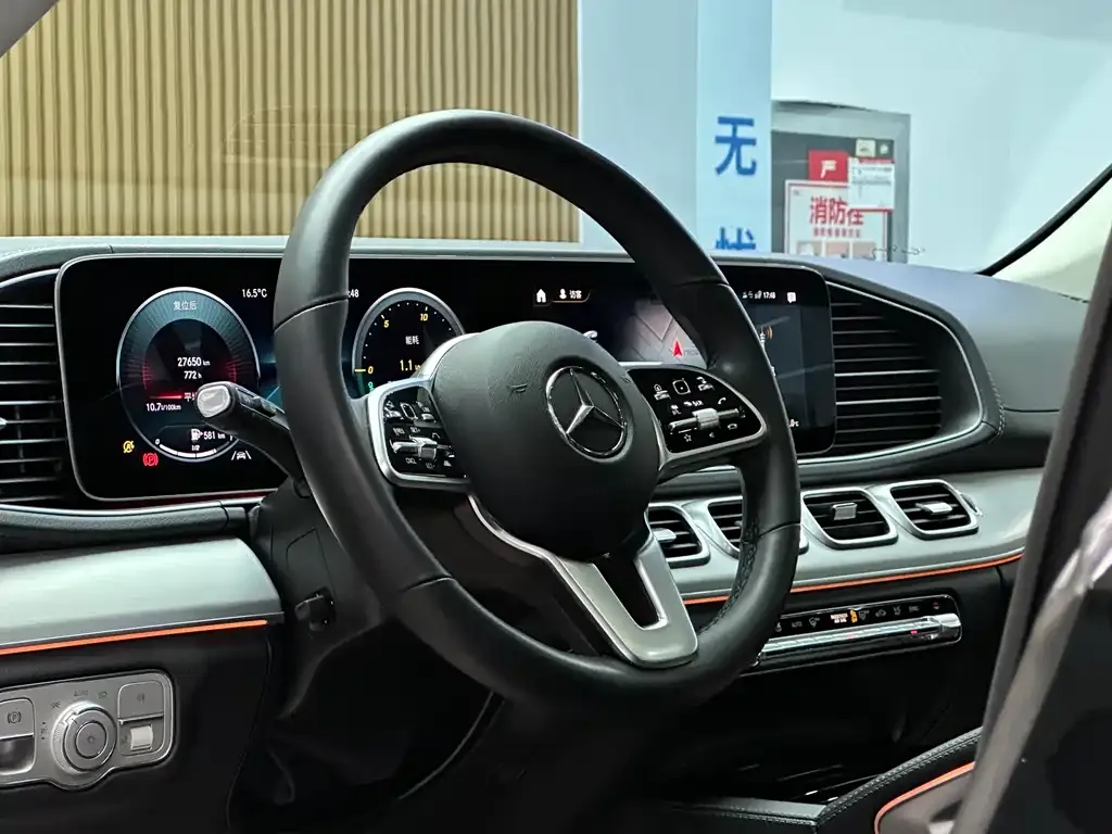 Mercedes-Benz GLE — фото 10