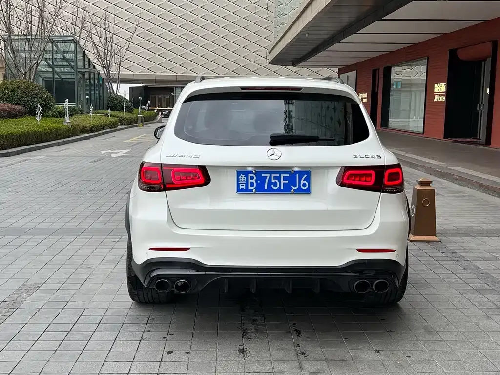 Mercedes-Benz GLC AMG — фото 7