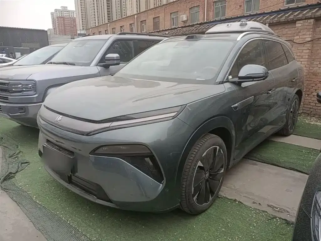 BYD Tang L — фото 1