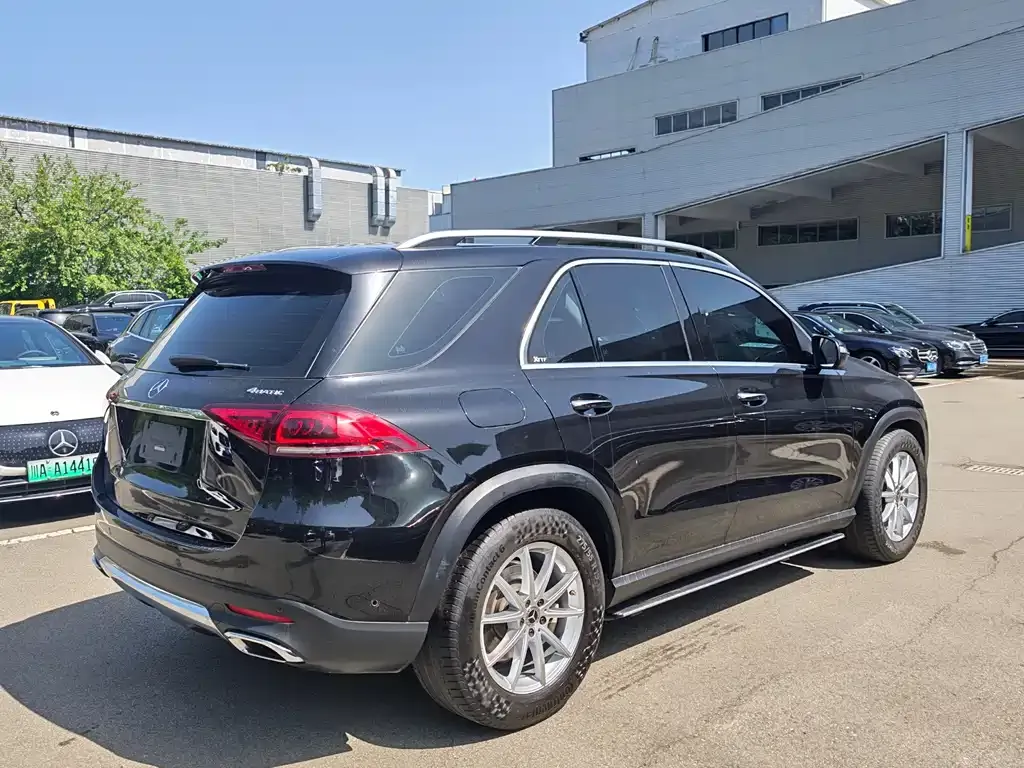 Mercedes-Benz GLE — фото 7