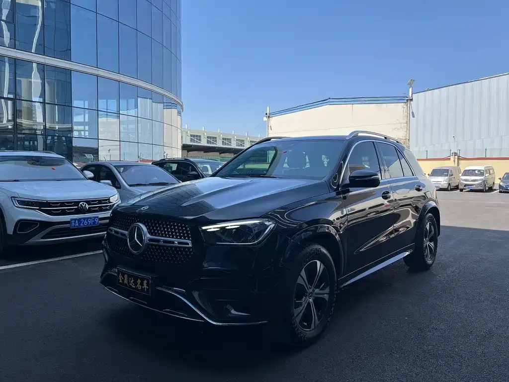 Mercedes-Benz GLE — фото 1