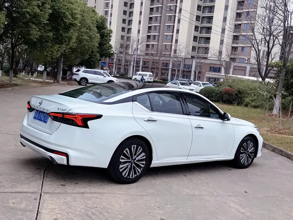 Nissan Teana — фото 3