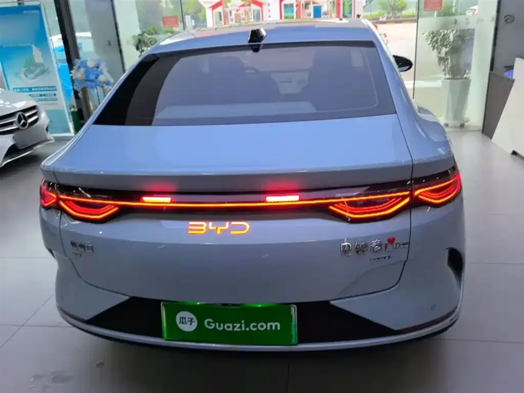 BYD Qin L — фото 2